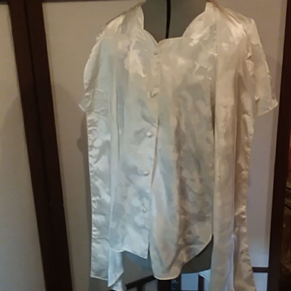 Robe and nightshirt by Erica Taylor Intimates white with white floral pattern